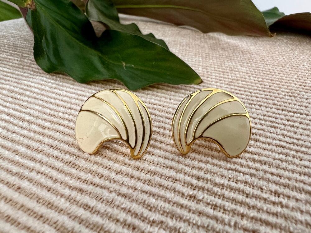 Vintage Mod White & Gold Crescent Shaped Earrings, Stud Costume Earrings